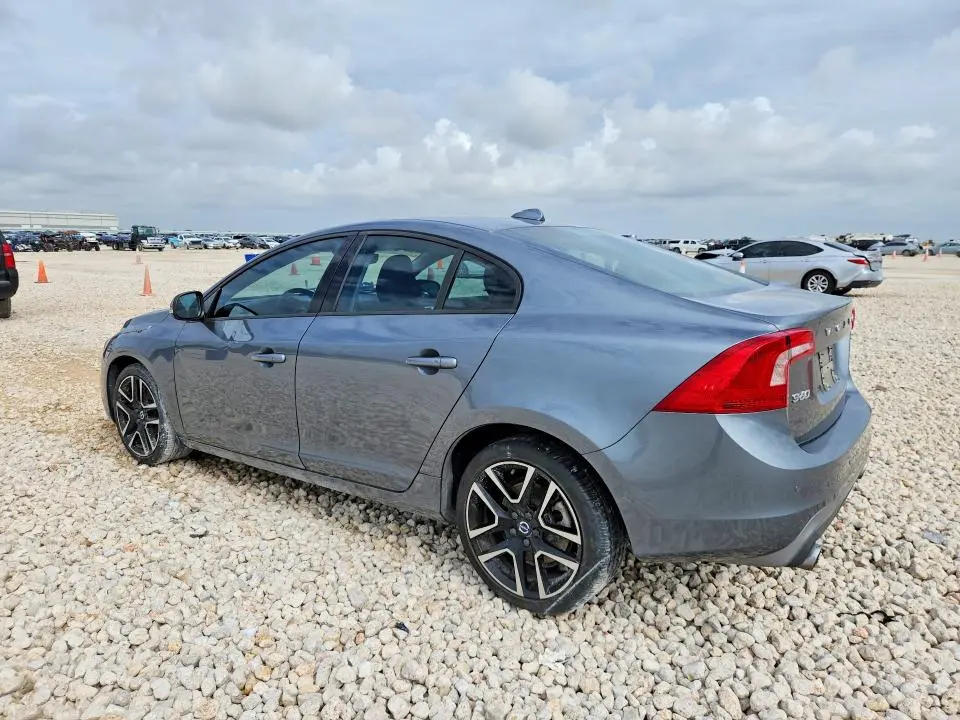2017 VOLVO S60   