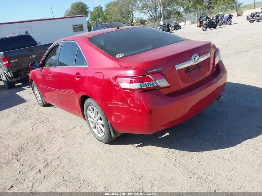 2011 TOYOTA CAMRY XLE