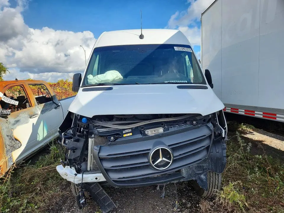2024 MERCEDES-BENZ SPRINTER 2500  