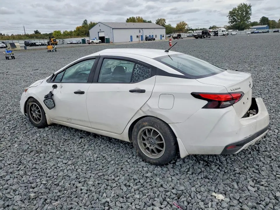 2020 NISSAN VERSA S  