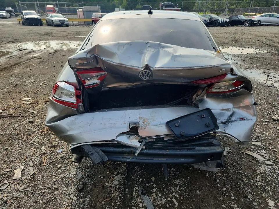 2012 VOLKSWAGEN PASSAT SE  