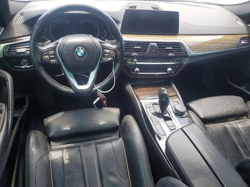 2018 BMW 530E   
