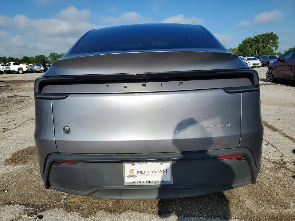 2026 TESLA MODEL Y   