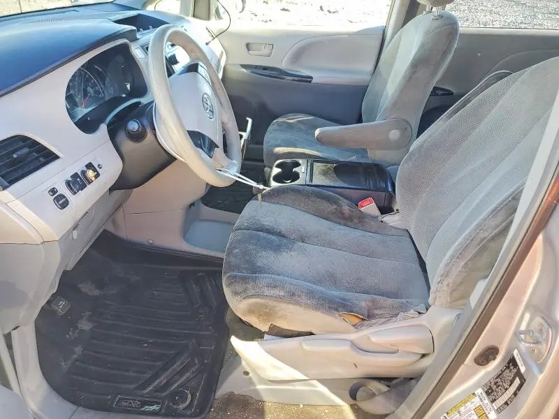 2014 TOYOTA SIENNA L 7-PASSENGER  