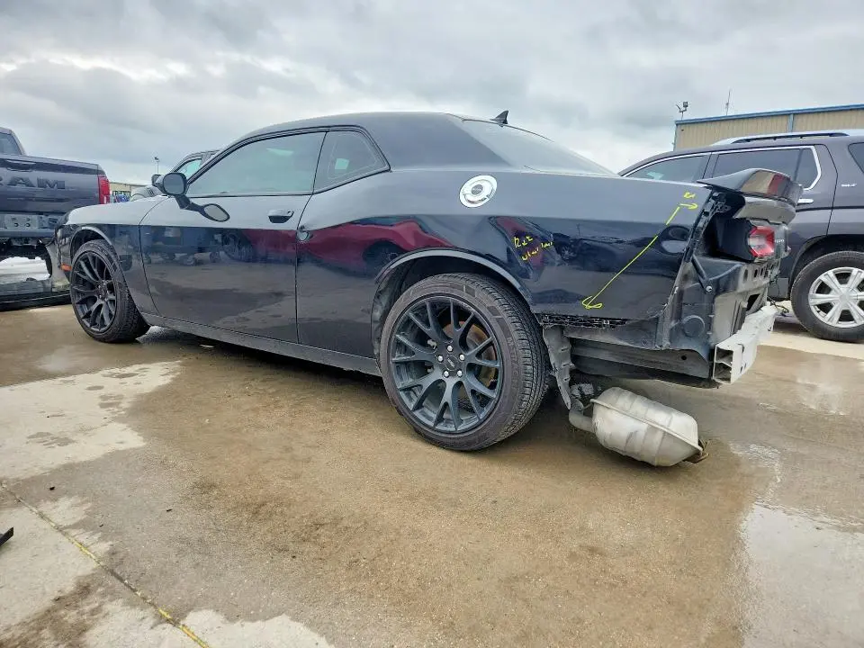 2016 DODGE CHALLENGER SXT  
