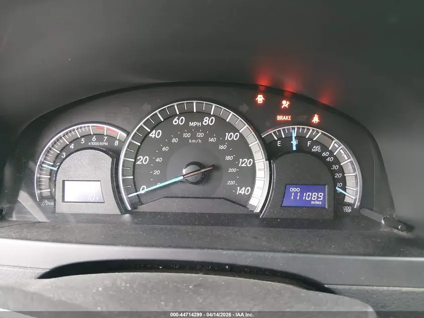 2014 TOYOTA CAMRY SE