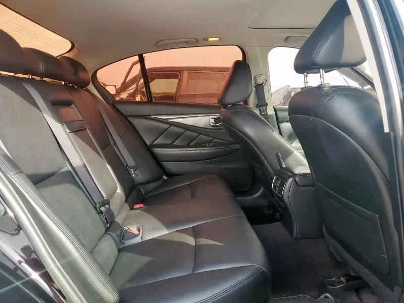 2015 INFINITI Q50 BASE  