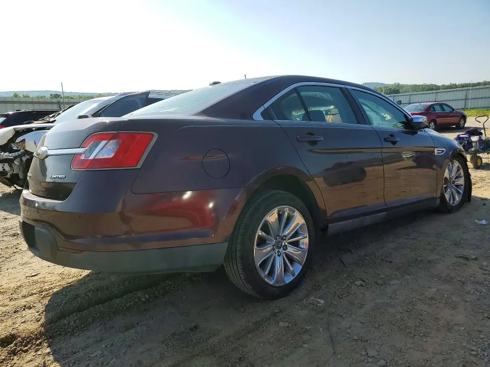 2011 FORD TAURUS LIMITED  