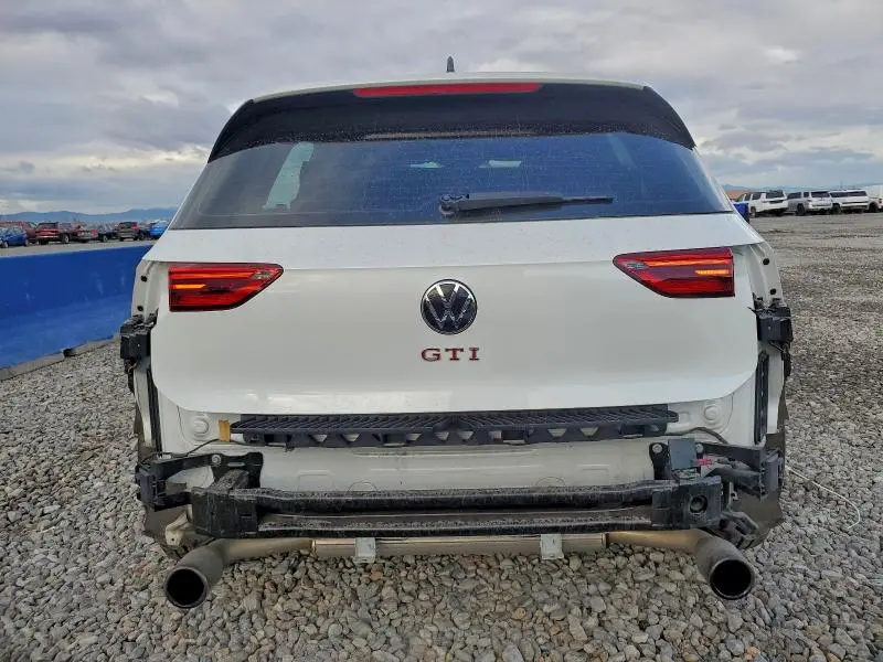 2022 VOLKSWAGEN GTI SE  