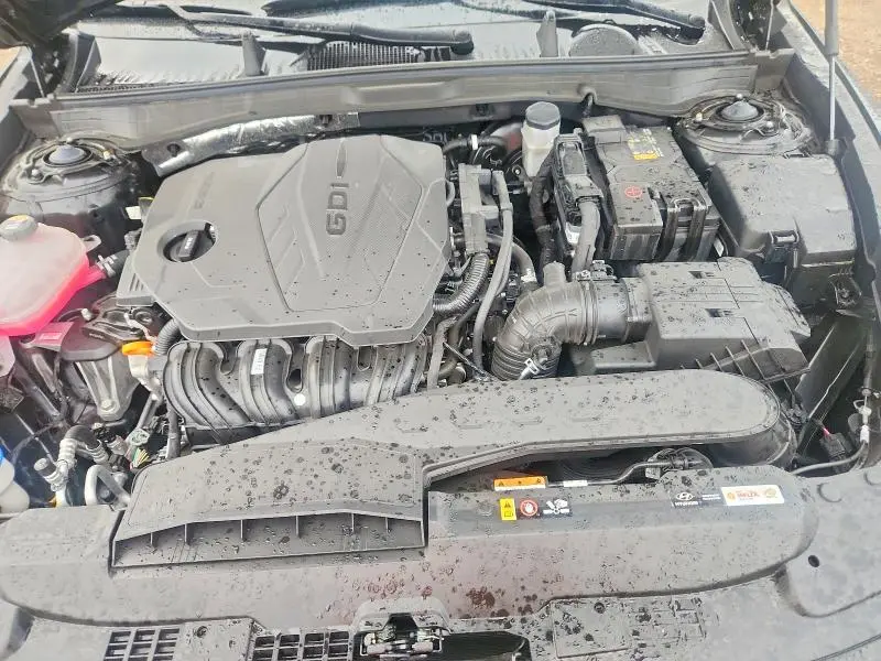 2025 HYUNDAI SONATA SE  