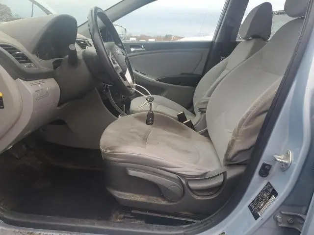 2013 HYUNDAI ACCENT SE  