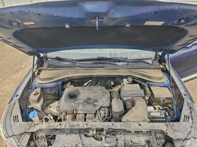 2019 HYUNDAI SANTA FE SE  