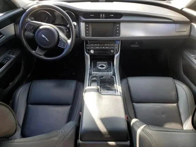 2016 JAGUAR XF PREMIUM  