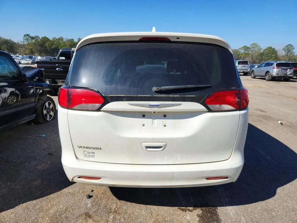 2020 CHRYSLER VOYAGER LXI  
