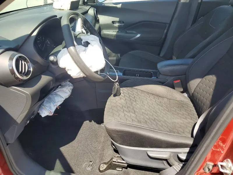 2021 NISSAN KICKS SV  