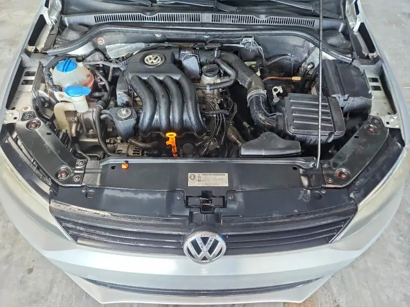 2011 VOLKSWAGEN JETTA BASE  