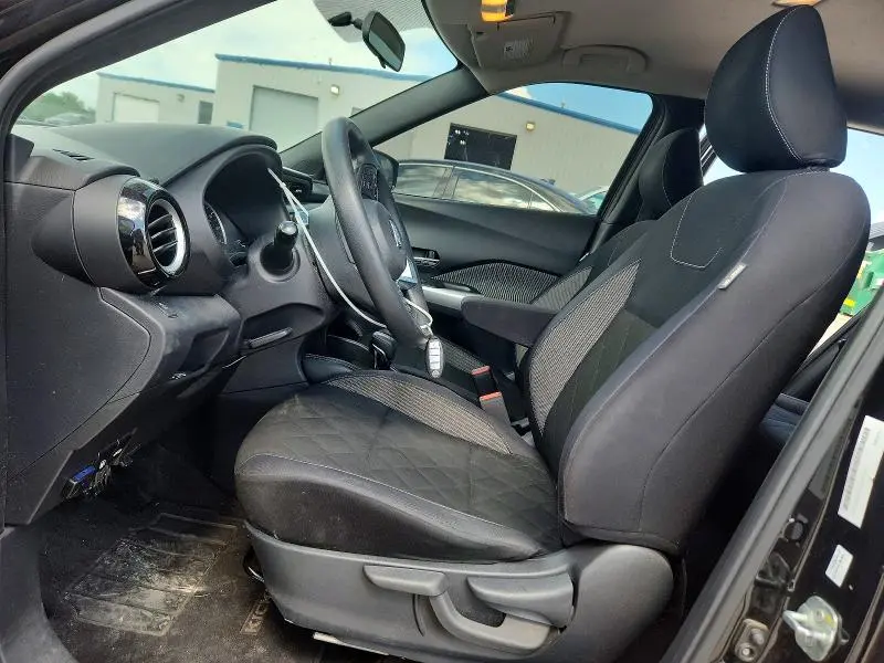 2018 NISSAN KICKS S  