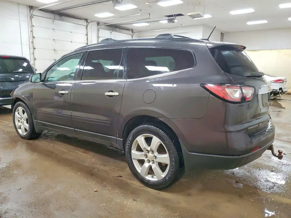 2017 CHEVROLET TRAVERSE LT  