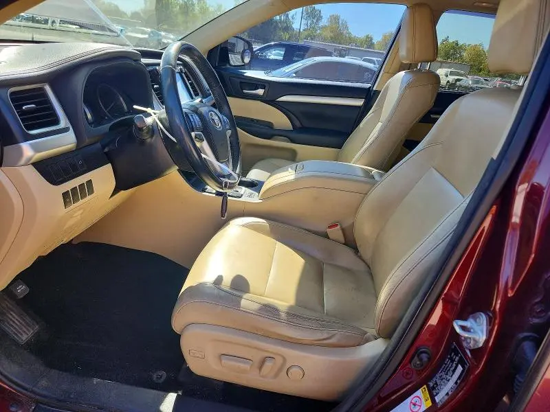 2016 TOYOTA HIGHLANDER XLE  