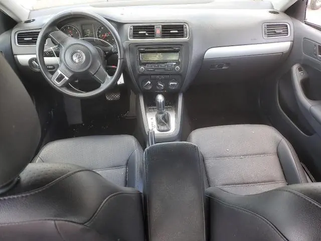 2013 VOLKSWAGEN JETTA SE  