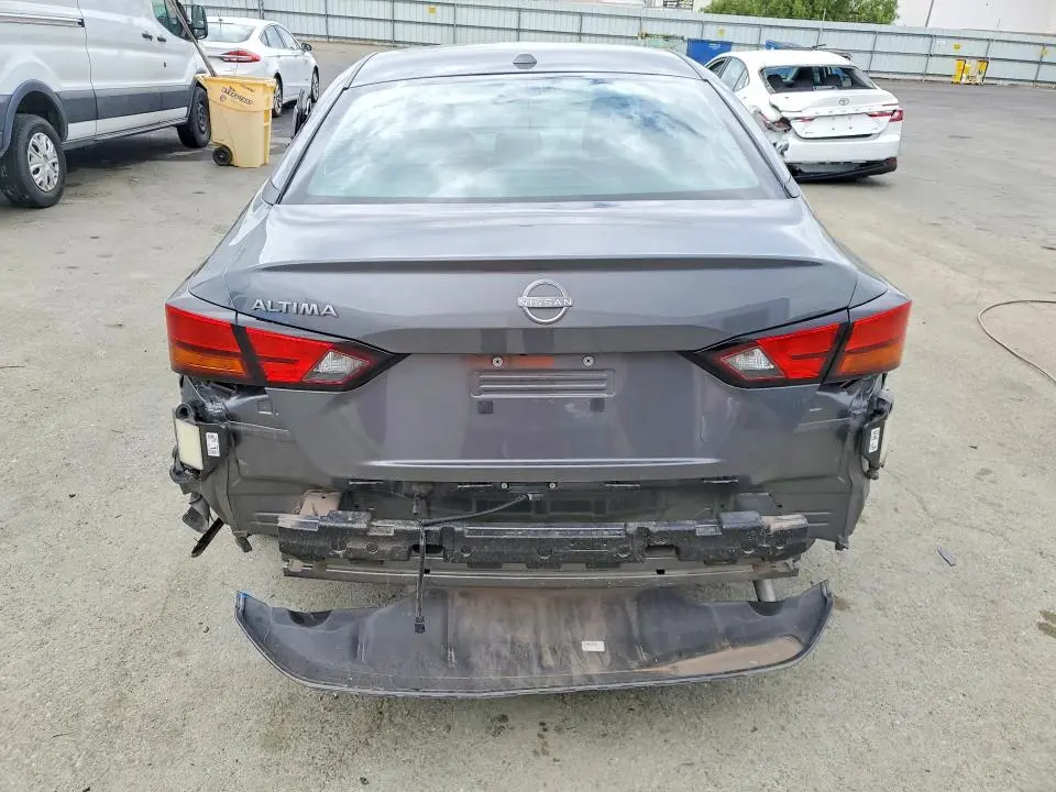 2025 NISSAN ALTIMA SV  