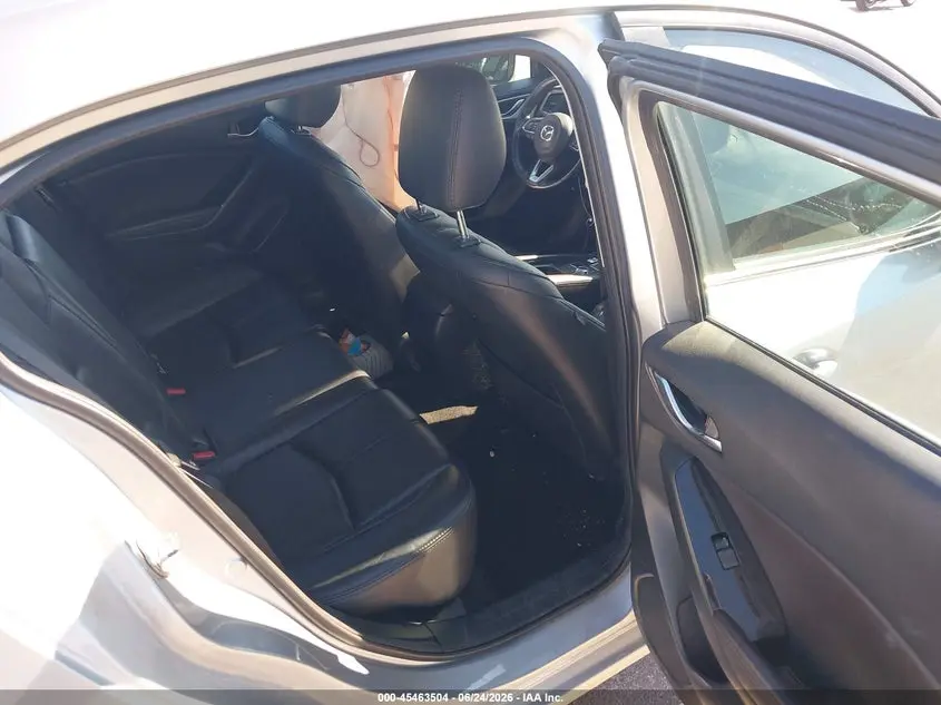 2018 MAZDA MAZDA3 TOURING