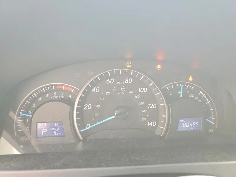 2015 TOYOTA CAMRY LE  