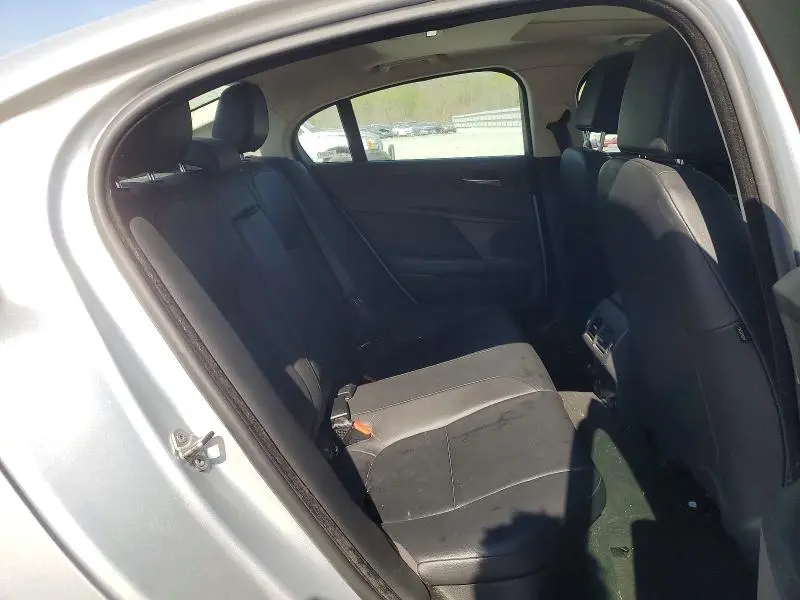 2018 JAGUAR XE   