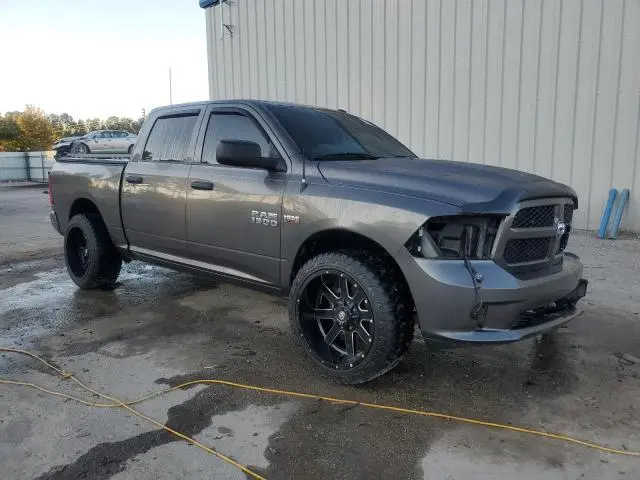 2016 RAM 1500 SLT  