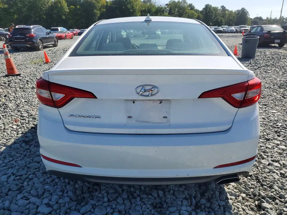 2015 HYUNDAI SONATA SE  