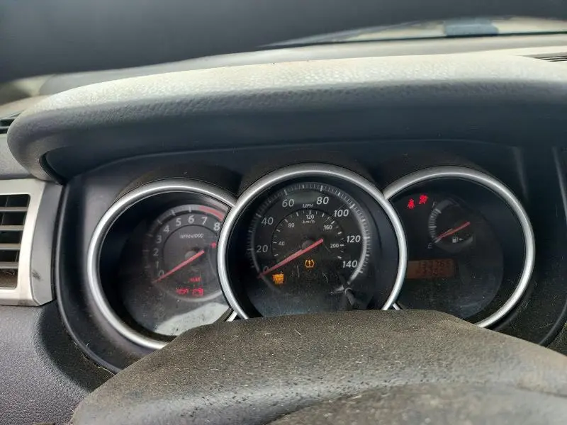 2011 NISSAN VERSA 1.8 S  