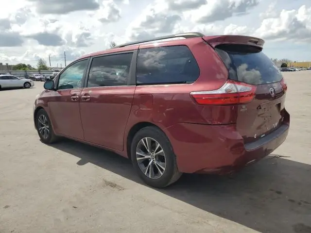 2015 TOYOTA SIENNA XLE  