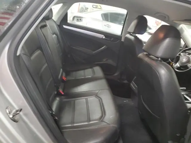 2012 VOLKSWAGEN PASSAT SE  