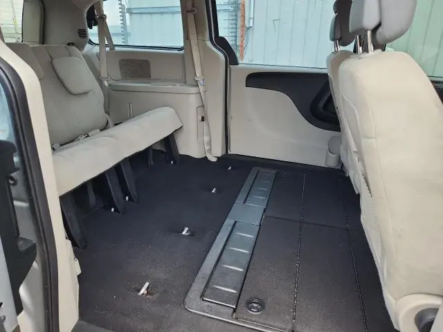 2012 DODGE GRAND CARAVAN SE  