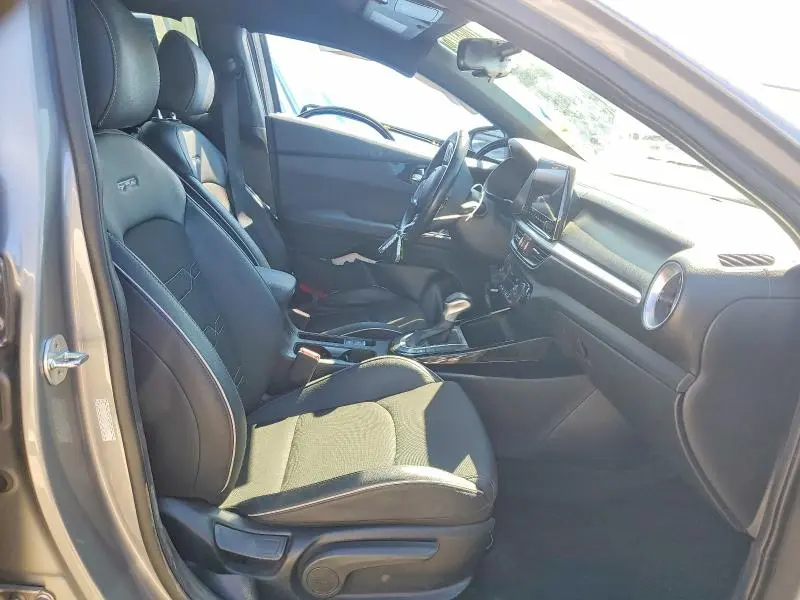 2023 KIA FORTE GT LINE  