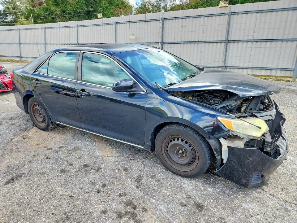 2012 TOYOTA CAMRY LE  