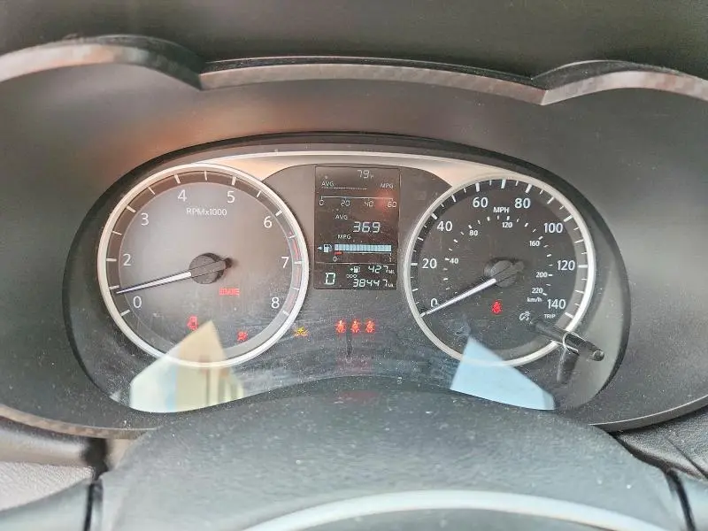 2022 NISSAN VERSA S  