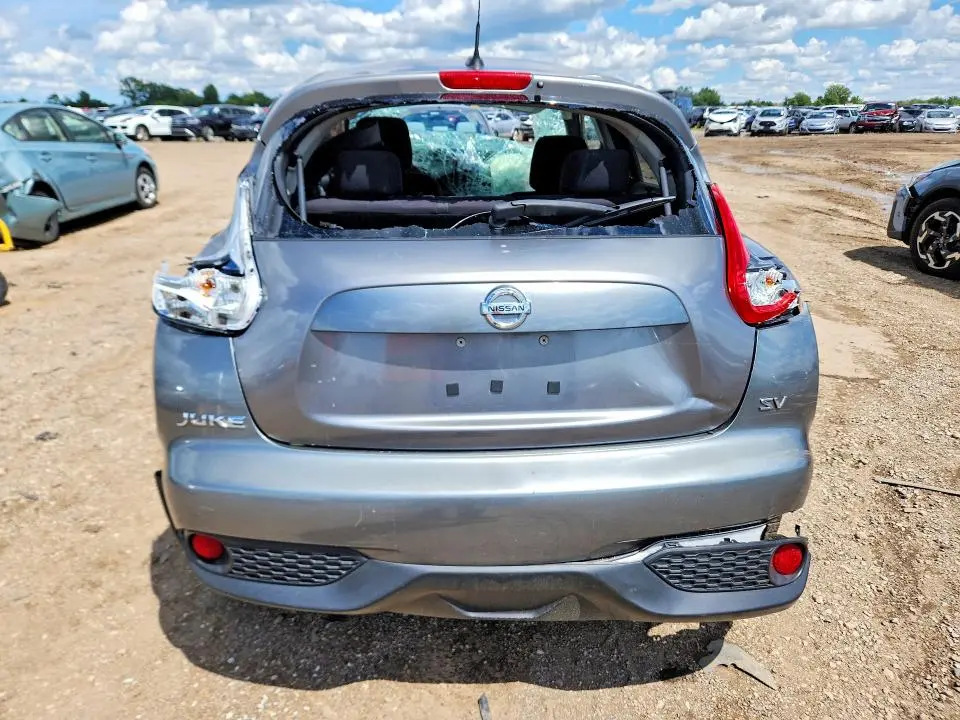 2016 NISSAN JUKE SV  