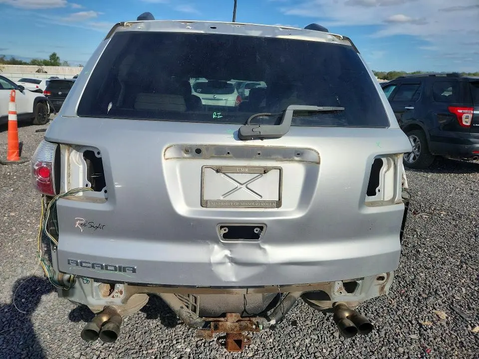 2011 GMC ACADIA SLT-1  