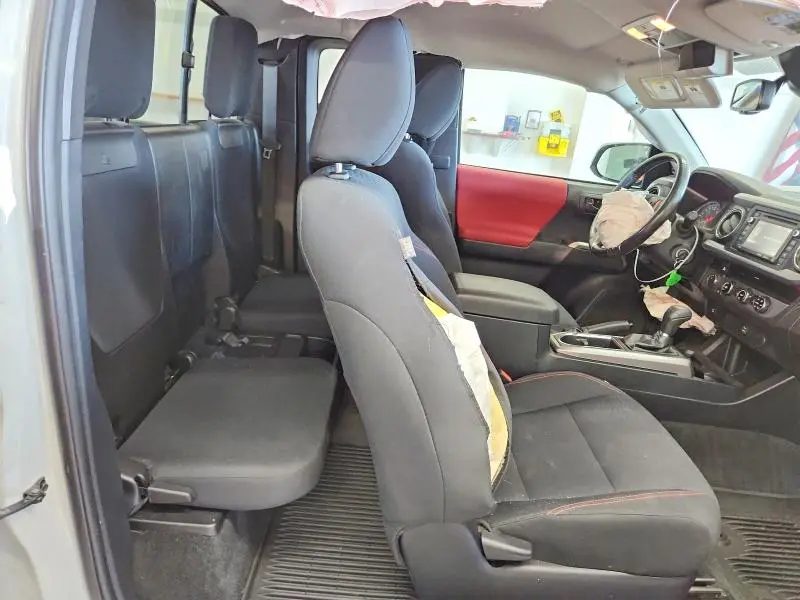 2018 TOYOTA TACOMA SR5 V6  