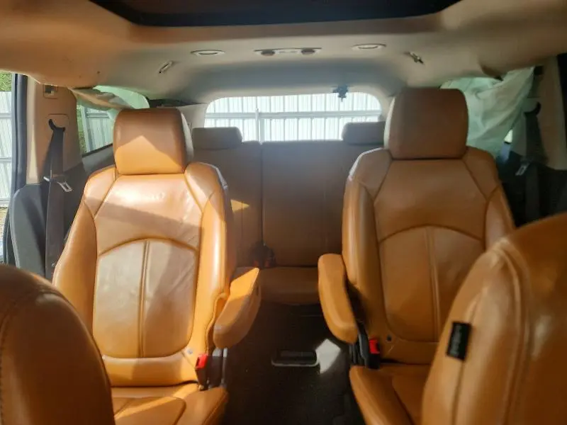 2013 CHEVROLET TRAVERSE LT  