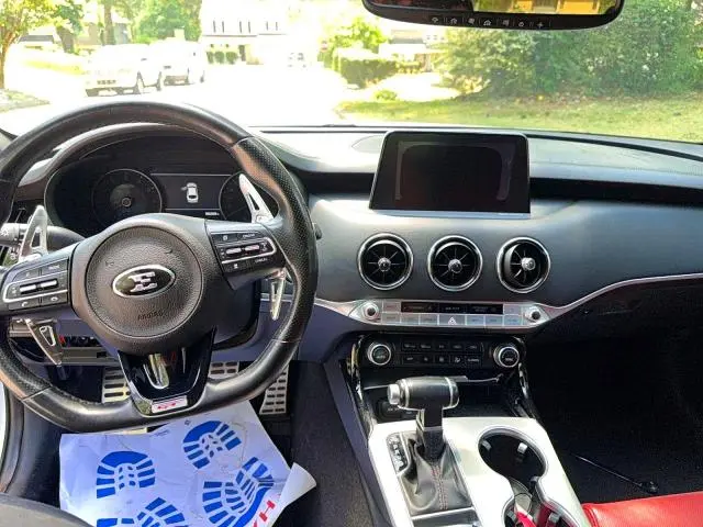 2019 KIA STINGER GT1  