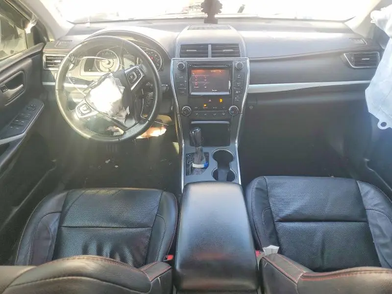2015 TOYOTA CAMRY SE  