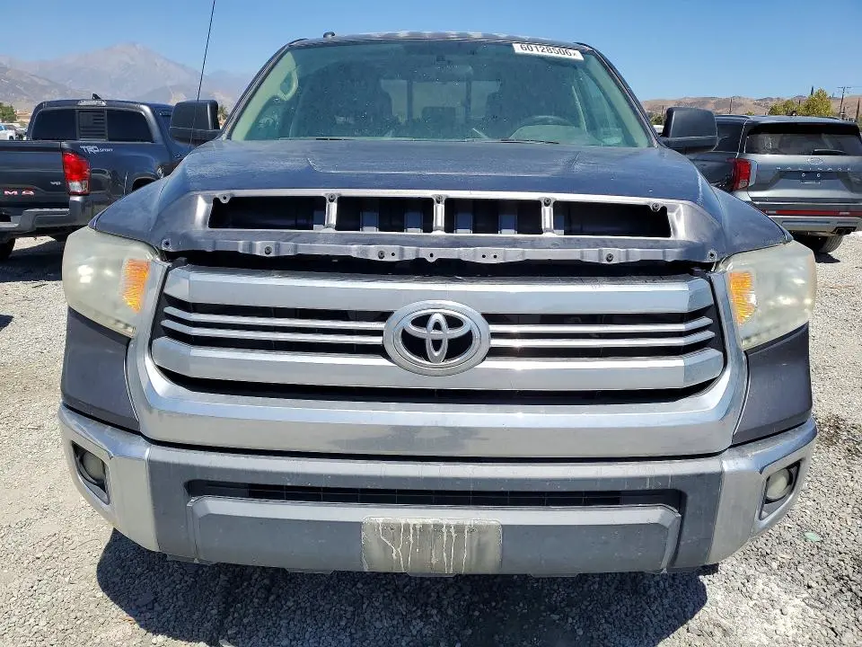 2016 TOYOTA TUNDRA SR5  