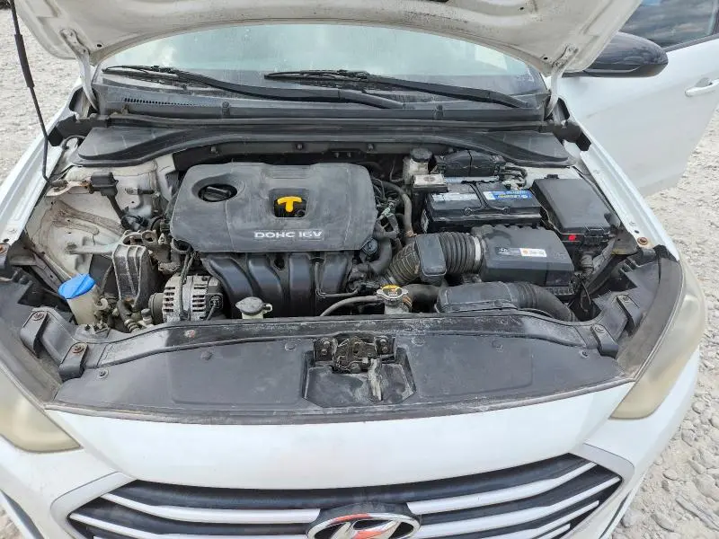 2018 HYUNDAI ELANTRA SE  