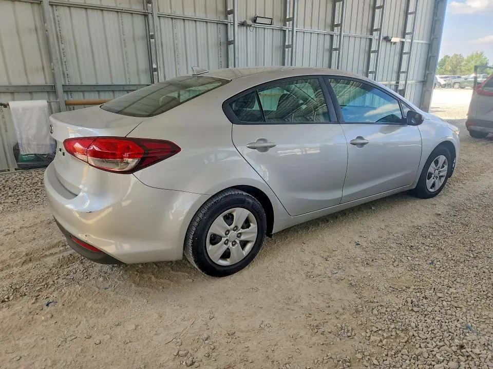 2018 KIA FORTE LX  