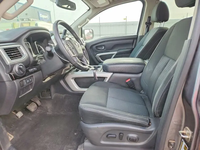 2018 NISSAN TITAN SV  