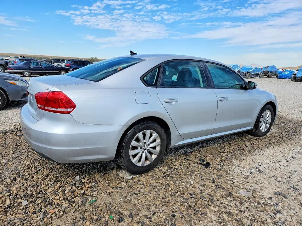 2014 VOLKSWAGEN PASSAT S  