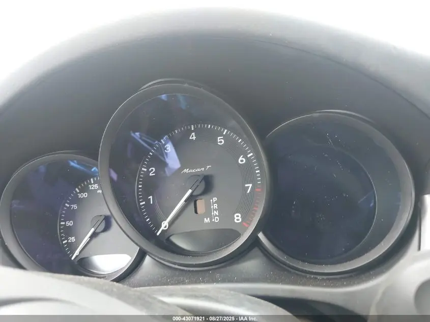 2023 PORSCHE MACAN T