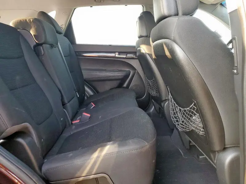 2014 KIA SORENTO LX  